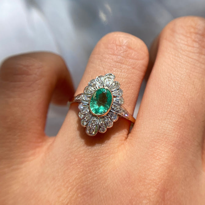 Vintage 18ct Emerald Diamond Navette Ring