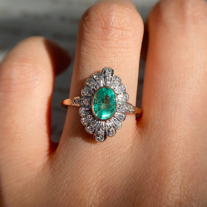 Vintage 18ct Emerald Diamond Navette Ring